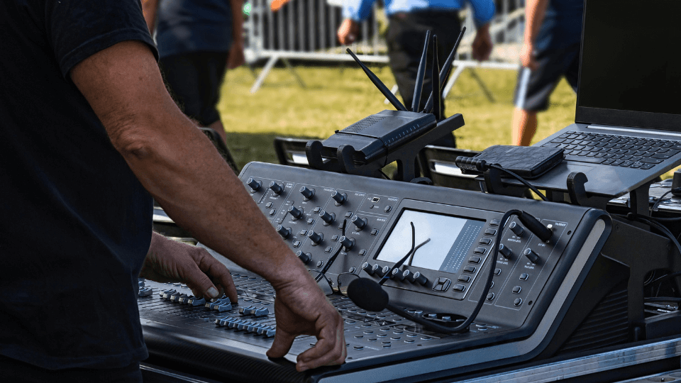 Veranstaltungstechnik mieten – hochwertige Technik für professionelle Events